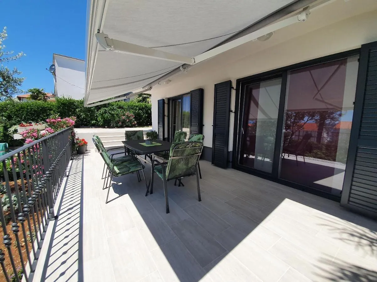 Apartment Rak Dramalj 0*,  Croatia